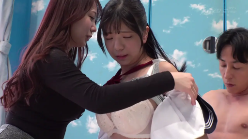 Indoor · Stand · shy · Medium shot · 多人 · Sailor suit · 脱衣