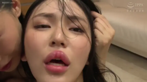 Indoor · Supine · 面部特写 · 失神 · 性爱中