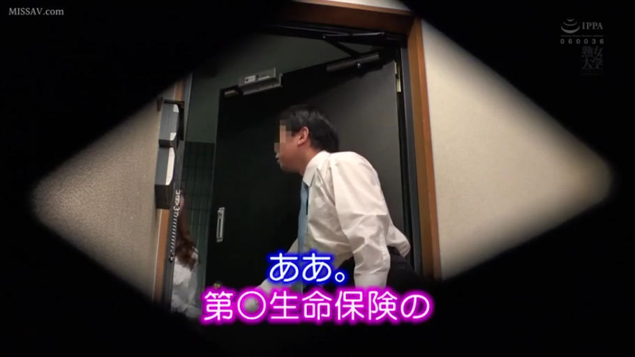 站立 · 平静 · 覗き見視点 · シャツ · ドア · 门口 · 覗き