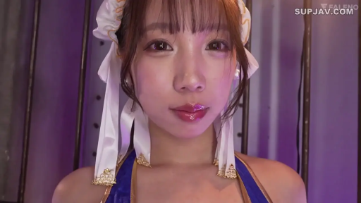 Indoor · 平静 · 面部特写 · Gaze · 正面 · 头饰 · 角色扮演服 · 浓妆