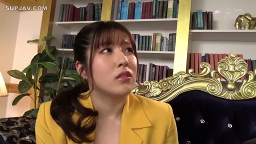 站立 · 条纹衫 · 专注 · 中景 · 石膏 · 听诊器 · 查房 · 医院诊室
