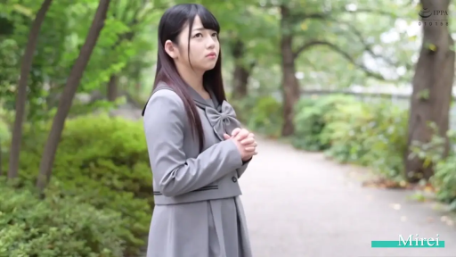 忧郁 · 水手服 · 站立 · 半身 · 凝视 · 清纯系 · 户外公园