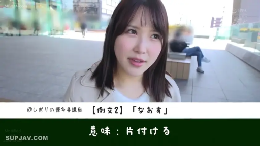 顔 · 站立 · 自然 · 凝視 · 屋外 · トレンチコート · 街头