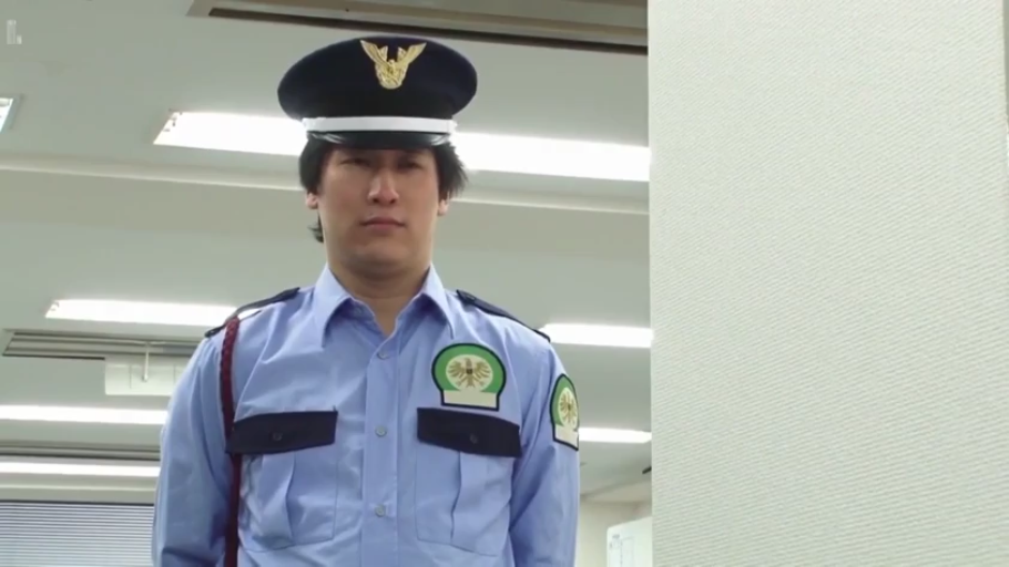 严肃 · 办公室 · 站立 · 半身 · 站岗 · 保安制服