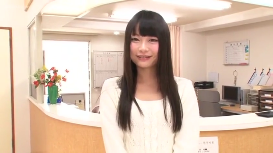 室内 · 坐姿 · 微笑 · 半身 · 凝视 · JK制服 · 清纯 · 书包