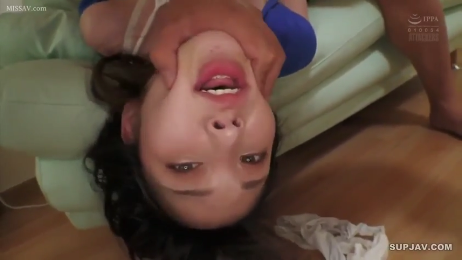 室内 · 坐姿 · 胸部 · 揉乳 · 露点 · 白色荷叶边上衣