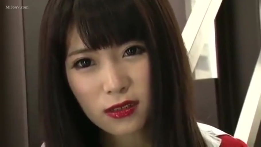 Indoor · 面部特写 · 制服 · Gaze · Seduction · 正面 · 黑长直