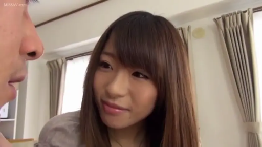 室内 · 微笑 · 面部特写 · 休闲装 · 注视 · 对视 · 男女