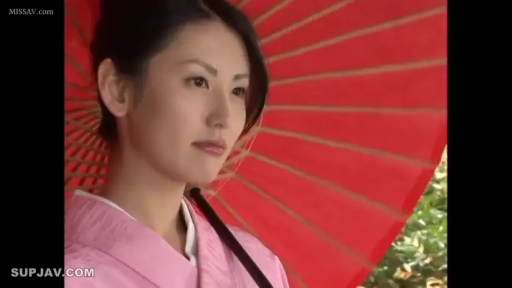 脸部特写 · 站立 · 端庄 · 户外 · 熟女 · 和服 · 撑伞 · 红色油纸伞