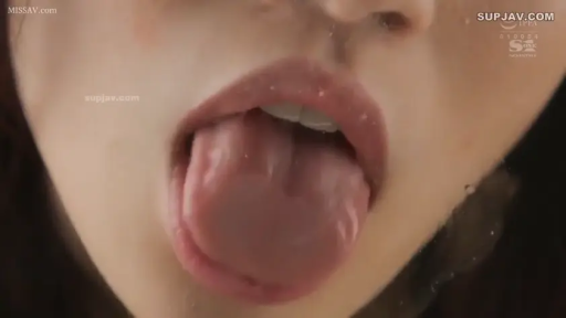 室内 · 诱惑 · 正面 · 嘴部特写 · 吐舌