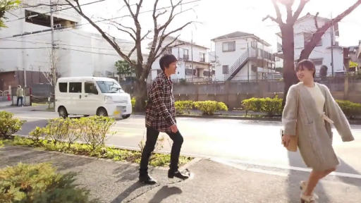 全身 · 街道 · 行走 · 格子衫