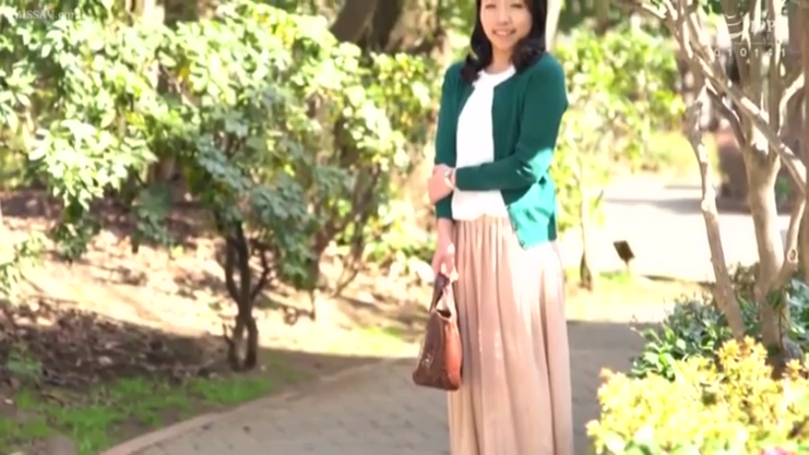 室内 · 校服 · 马赛克 · 私处特写 · M字开腿 · 潮红 · 书包 · 抠弄