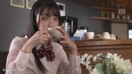 室内 · 坐姿 · 上半身 · 茶杯 · JK制服 · 失神 · 喝茶