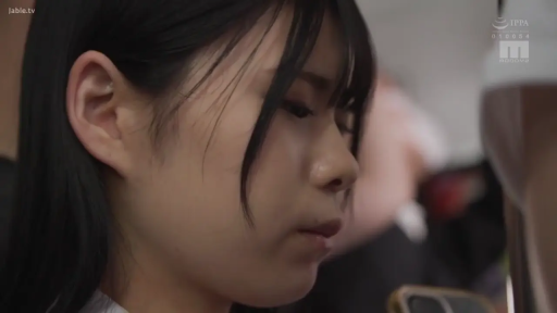 面部 · 憂鬱 · 站立 · 学生服 · 注視 · 特写 · 携帯電話 · 电车