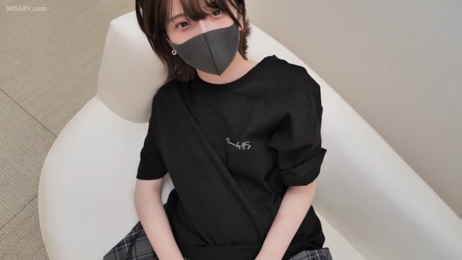 卧室 · 陶醉 · 颜射 · 仰头 · 精液 · 口腔