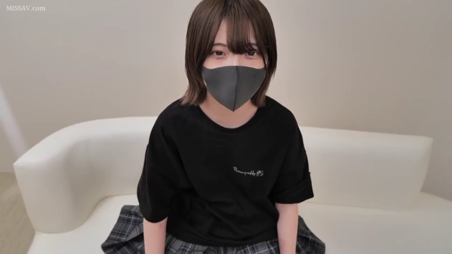 室内 · 白衬衫 · 沙发 · 足部 · 恋足 · 抬腿 · 展示足底