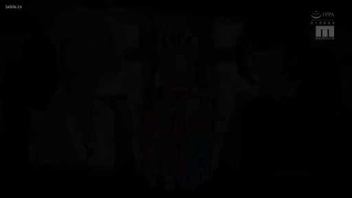 俯身 · 校服 · 教室 · 观看 · 红晕 · 面部及上半身 · 动漫插图