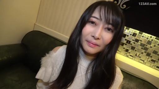 性交 · 卧室 · 床铺 · 白衬衫 · 臀部 · 侧脸 · 后背式