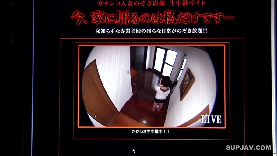 全身 · 跪姿 · 灯具 · 舔舐臀部 · 黑色内裤 · 沉醉 · 三人行 · 现代客厅