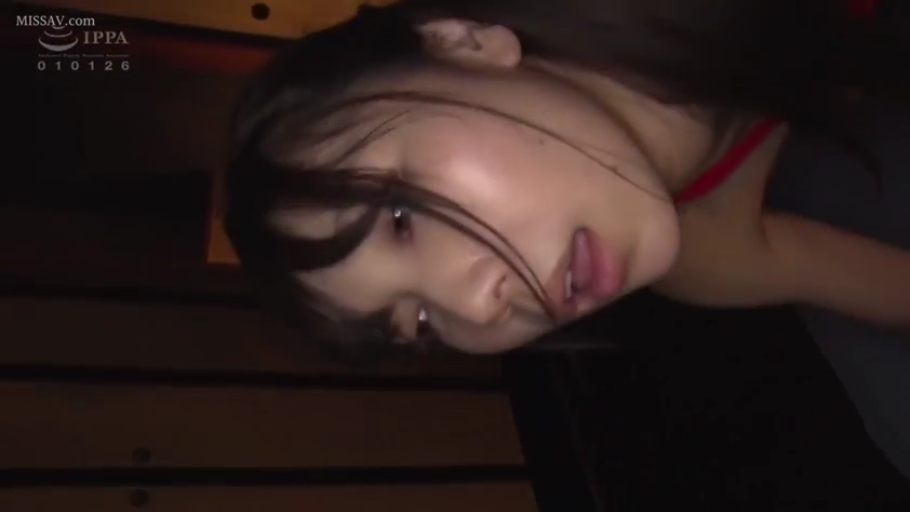 室内 · 面部特写 · 红色内衣