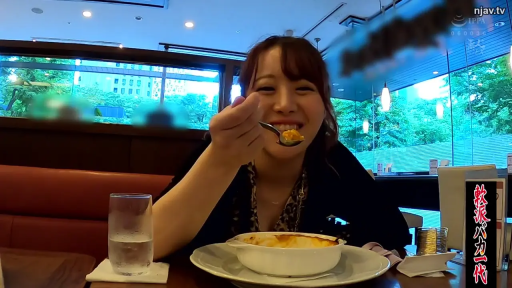 俯身 · 全裸 · 浴室 · 湿身 · 侧身 · 微笑 · 按摩 · 洗发露