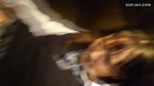 室内 · 脸部 · 迷离 · 第一人称视角 · 互动 · 躺姿 · 黑色上衣