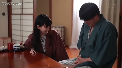 跪坐 · 和室 · 羞澀 · 中景 · 对话 · 劇情 · 浴衣 · 茶具