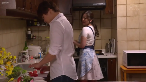 站立 · 全景 · 厨房 · 围裙