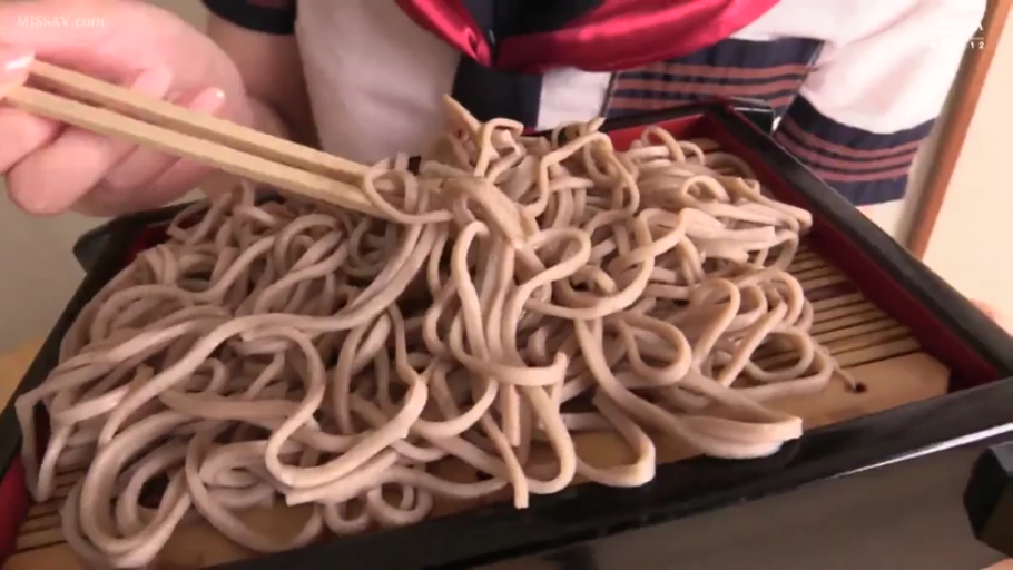 性交 · 全裸 · 马赛克 · 枕头 · 仰卧 · 床上 · 呻吟 · 生殖器
