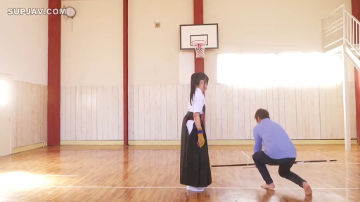 站立 · 全景 · 武道服 · 水印 · 练习 · 体育馆 · 篮球架