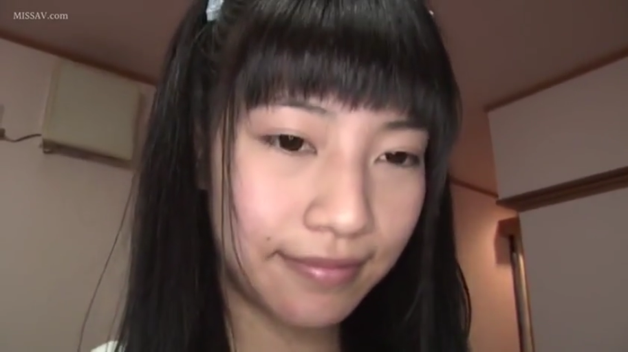 湿身 · 微笑 · 面部特写 · 交流 · 游泳池 · 学校泳装 · 泳镜 · 靠在一起
