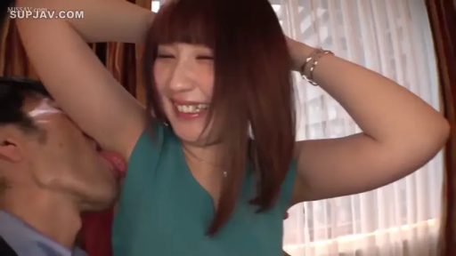 室内 · 首饰 · 笑容 · 腋下特写 · 无袖衫 · 舔腋下 · 腋控 · 抬起双臂