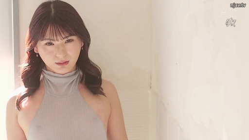 BDSM · 远景 · 痛苦 · 束缚 · 粉色内衣 · M字缚 · 拘束架 · 木地板房间