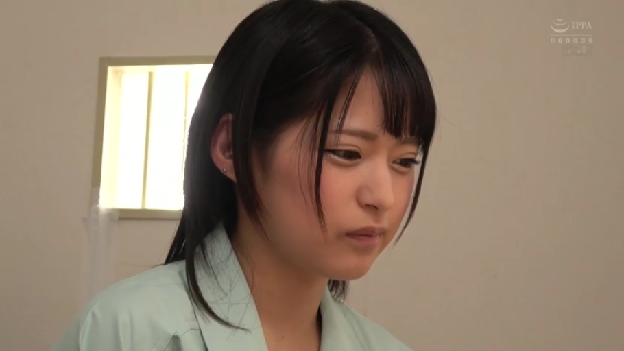 教室 · 微笑 · 露底 · 课桌 · JK制服 · 露出 · 开腿 · 裆部