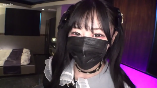脸部特写 · 女仆装 · 凝视 · 酒店 · 双马尾 · 正面 · 戴口罩 · 黑色口罩