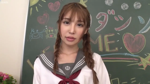 教室 · 面部特写 · 水手服 · 正面站立