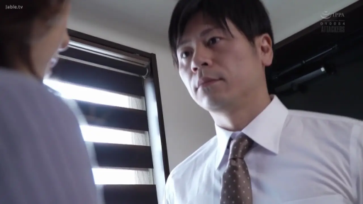 Indoor · Stand · Smile · Half-body · Eye Contact Exchange · 紫色紧身针织衫 · 遮光帘 · 巨乳熟女