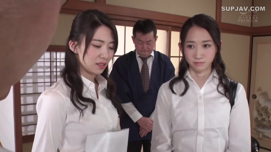 会話 · 真剣 · 站立 · 和室 · 白衬衫 · 半身 · 多人 · 紙張