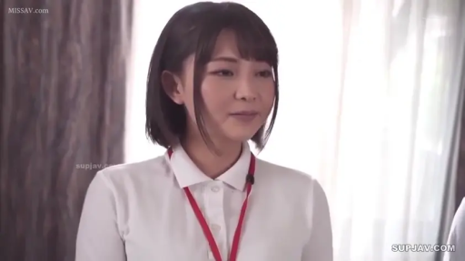 室内 · 坐姿 · 脸部 · 制服 · 凝视 · 惊讶 · 侧脸