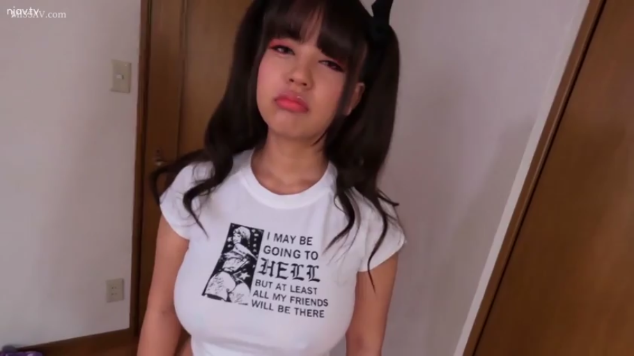 室内 · 单人 · 委屈 · 胸部のクローズアップ · 站姿 · 注視 · 发饰