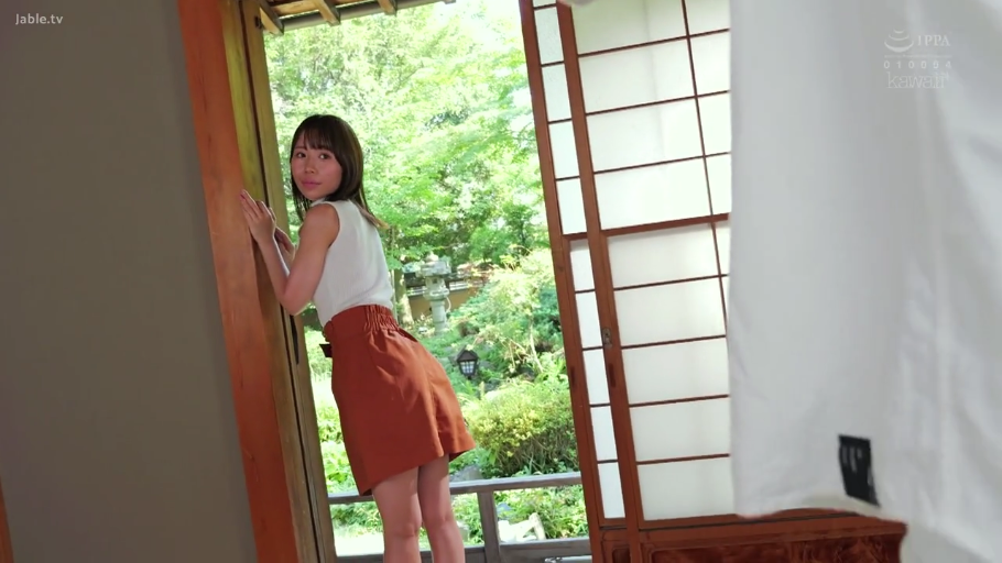 全身 · 站立 · 障子门 · 和室 · 自然 · 便服 · 观望 · 庭院