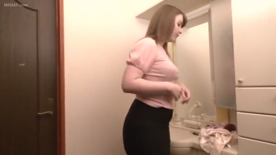 揉乳 · 全裸 · 胸部特写 · 马赛克 · 和室 · 躺姿 · 露齿笑