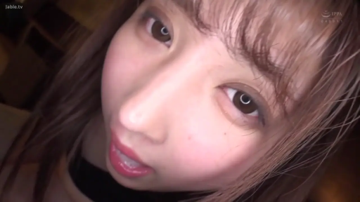 全裸 · 迷离 · 特写 · 多人性爱 · 舔乳 · 室内地板 · 仰躺开腿