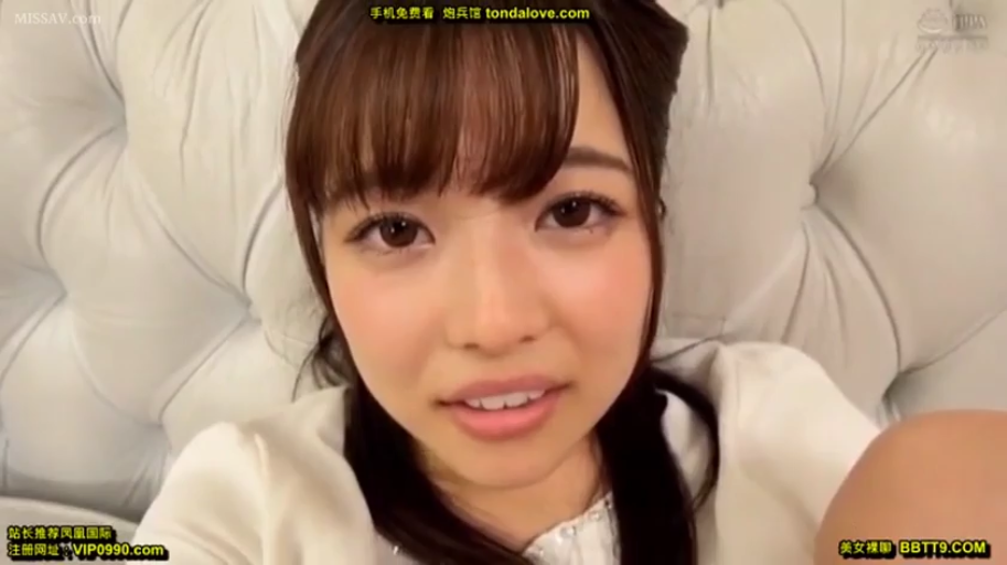 专注 · 办公室 · 口交 · 嘴部特写 · 肉棒 · 跪姿俯身 · 白色职场衬衫 · 电脑办公桌