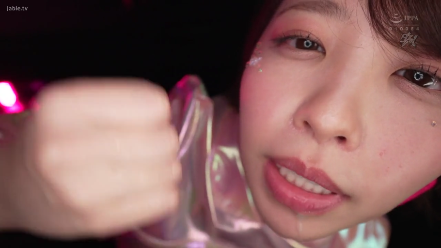 室内 · 脸部 · 销魂 · 颜射 · 俯拍 · 液体 · 胶质服饰