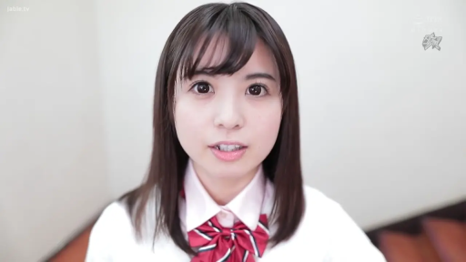 室内 · 自然 · 面部特写 · 凝视 · 长发 · 正面 · 学生服