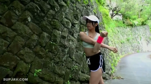 全身 · 专注 · 运动背心 · 户外 · 运动风 · 护腕 · 热身 · 站姿拉伸