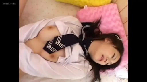 胸部 · 寝室 · 仰臥 · JK制服