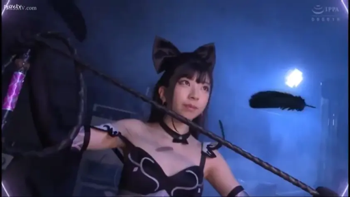 室内 · 真剣 · ロールプレイング · 站立 · 半身 · 皮鞭 · 猫耳饰品 · 持鞭