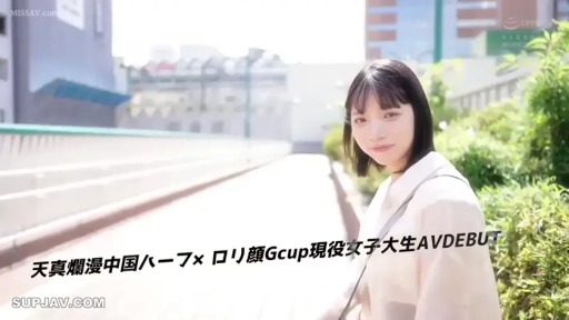 面部 · 回眸 · 户外 · 浅色衬衫